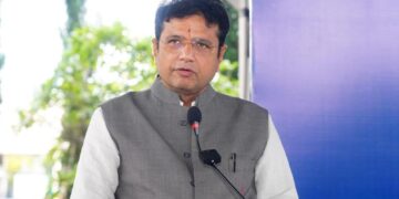 Hello Telugu - Minister Sridhar Babu Interesting